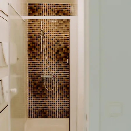 Prachtig, Rustig En Ruim Vlakbij Zee *