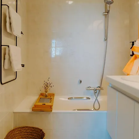 Prachtig, Rustig En Ruim Vlakbij Zee Appartement *