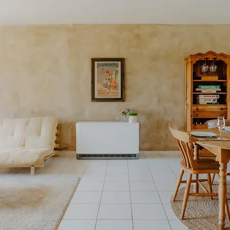 Apartment Prachtig, Rustig En Ruim Vlakbij Zee Koksijde