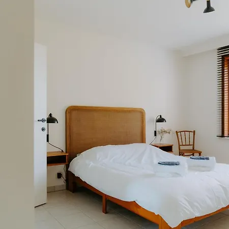 Prachtig, Rustig En Ruim Vlakbij Zee Appartement