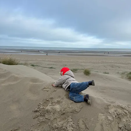 Prachtig, Rustig En Ruim Vlakbij Zee *